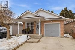 256 GREY FOX Drive  Kitchener, ON N2E 3N4