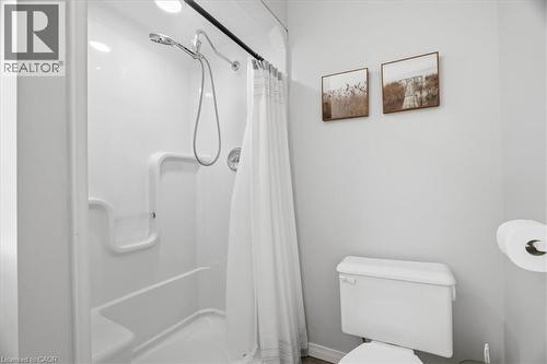 256 Grey Fox Drive, Kitchener, ON - Indoor Photo Showing Bathroom