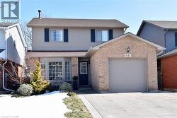 2211 HUNT Crescent  Burlington, ON L7M 3E3