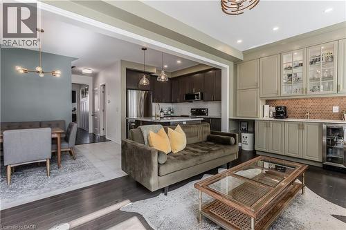 36 Heming Trail, Ancaster, ON - Indoor Photo Showing Living Room