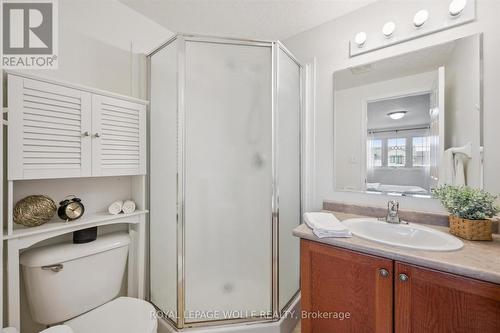 54 Madeleine Street, Kitchener, ON - Indoor Photo Showing Bathroom