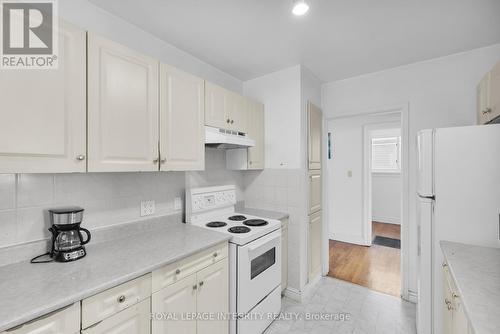 Upper Level Unit - Kitchen - 154 Columbus Avenue, Ottawa, ON - Indoor Photo Showing Kitchen