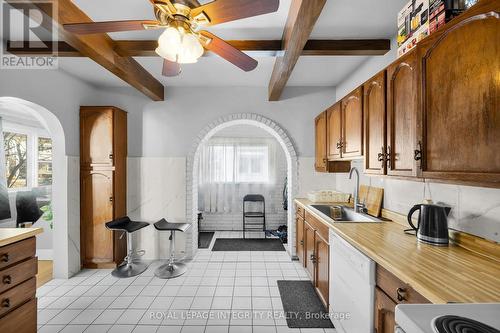 Main Floor Unit - Kitchen - 154 Columbus Avenue, Ottawa, ON - Indoor