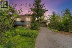 46 LAKESIDE Drive Unit# Upper  Grimsby, ON L3M 2L2