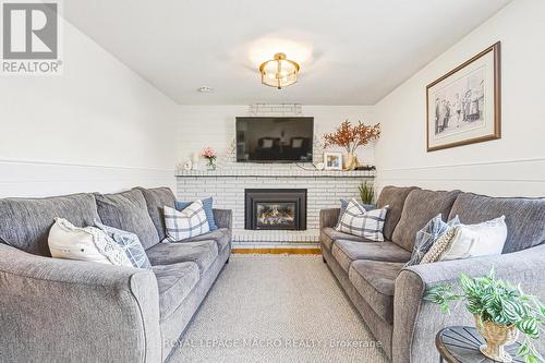 103 Empress Avenue, Hamilton, ON - Indoor Photo Showing Living Room With Fireplace