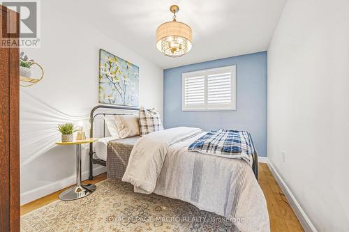 103 Empress Avenue, Hamilton, ON - Indoor Photo Showing Bedroom