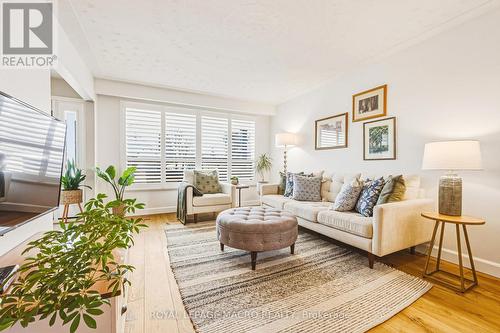 103 Empress Avenue, Hamilton, ON - Indoor Photo Showing Living Room