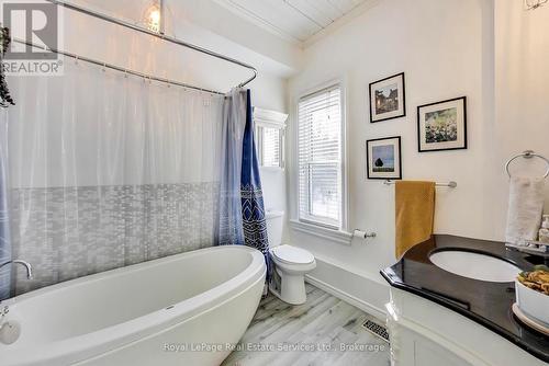 Main Floor Bathroom - 26 Davidson Street, Cambridge, ON - Indoor Photo Showing Bathroom