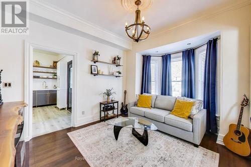 Living - 26 Davidson Street, Cambridge, ON - Indoor Photo Showing Living Room