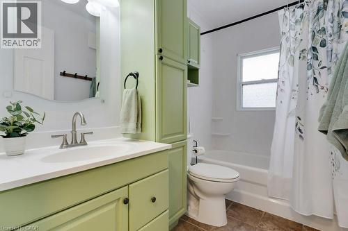 4pc Main Bath - 26 Esther Avenue, Cambridge, ON - Indoor Photo Showing Bathroom