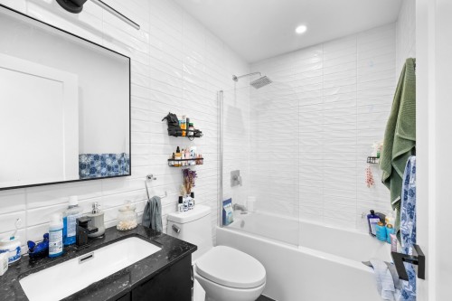 Salle de bains - 4315B Rue Parthenais, Montréal (Le Plateau-Mont-Royal), QC - Indoor Photo Showing Bathroom