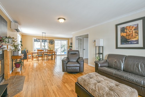Salon - 1751 Rue Philippe, Prévost, QC - Indoor Photo Showing Living Room