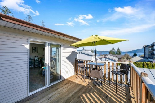 1554 Chaplin St, Crofton, BC 