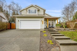 502 Deerwood Pl  Comox, BC V9M 4G3