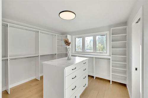 30 Aldershot Blvd, Winnipeg, MB 