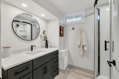 30 Aldershot Blvd, Winnipeg, MB 