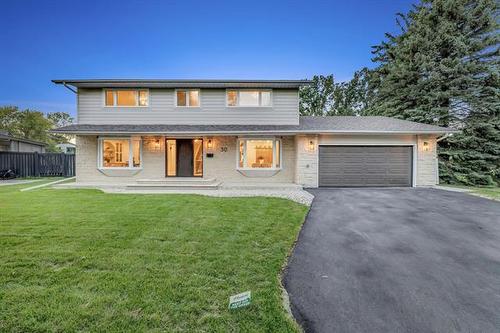 30 Aldershot Blvd, Winnipeg, MB 