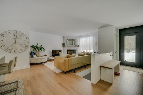 Salon - 31 Ch. Bélisle, Morin-Heights, QC - Indoor Photo Showing Living Room With Fireplace