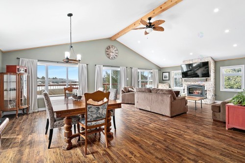 Salle à manger - 184 Ch. Flood, Litchfield, QC - Indoor With Fireplace