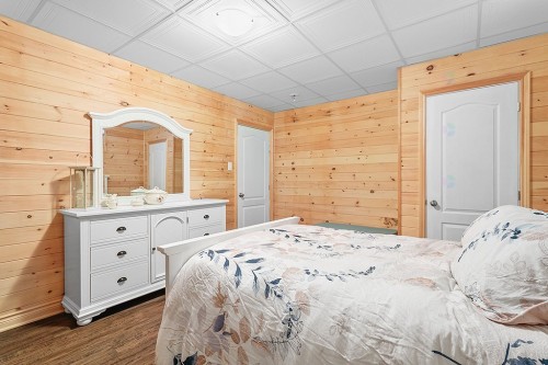 Chambre à coucher - 184 Ch. Flood, Litchfield, QC - Indoor Photo Showing Bedroom