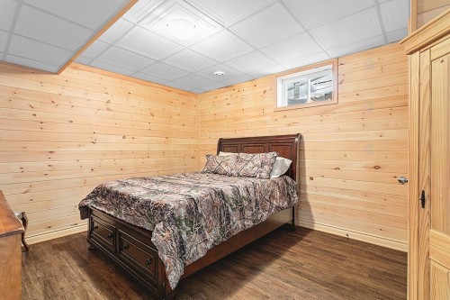 Chambre à coucher - 184 Ch. Flood, Litchfield, QC - Indoor Photo Showing Bedroom