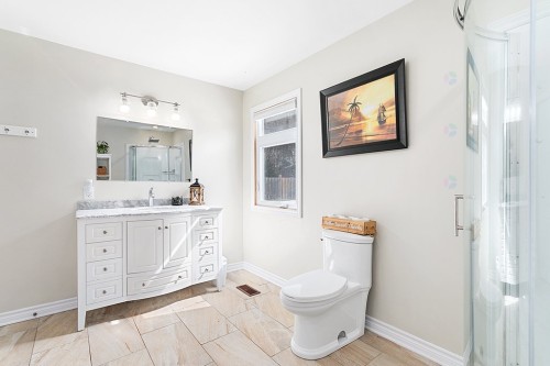 Salle de bains - 184 Ch. Flood, Litchfield, QC - Indoor Photo Showing Bathroom