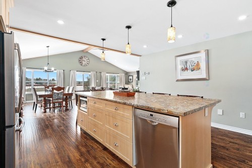 Cuisine - 184 Ch. Flood, Litchfield, QC - Indoor Photo Showing Kitchen