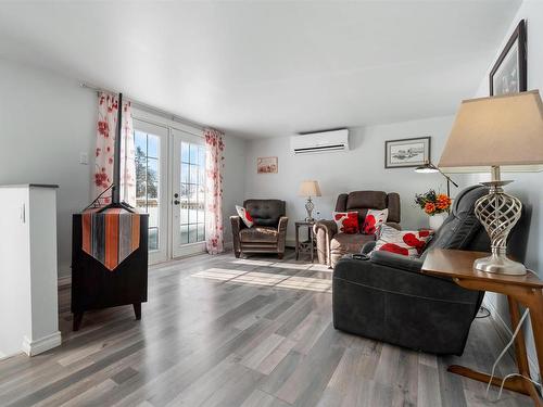 8 Smith Avenue, Springhill, NS 