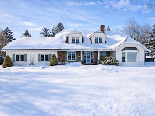 185 D'Orsay Road  East Amherst, NS B4H 3Y2