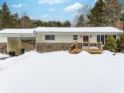 18 Cook Avenue  Wilmot, NS B0P 1W0