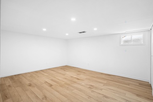 Salle familiale - 104 Boul. De Vignory, Lorraine, QC - Indoor Photo Showing Other Room