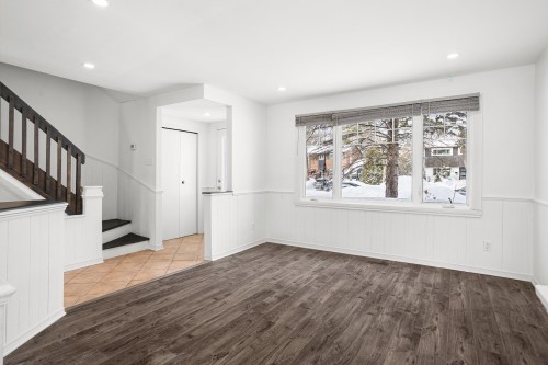 Hall d'entrée/Vestibule - 104 Boul. De Vignory, Lorraine, QC - Indoor Photo Showing Other Room