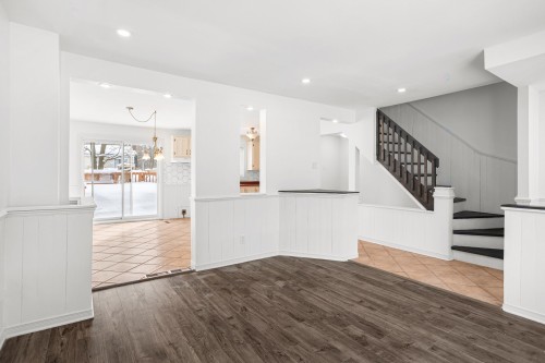 Salon - 104 Boul. De Vignory, Lorraine, QC - Indoor Photo Showing Other Room