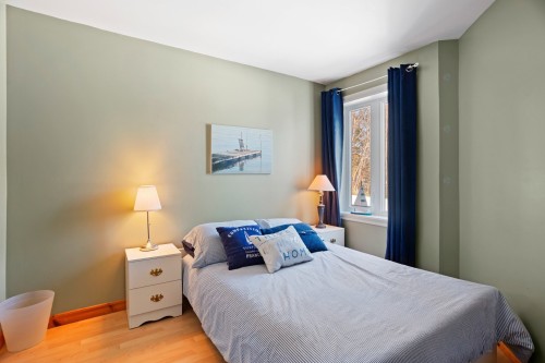 Chambre à coucher - 232 Ch. De Chambord, Saint-Adolphe-D'Howard, QC - Indoor Photo Showing Bedroom