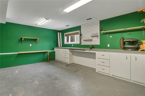 400 Englewood Dr, Port Mcneill, BC 