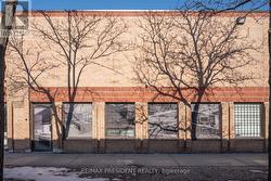 27 - 173 ADVANCE BOULEVARD  Brampton, ON L6T 4Z7