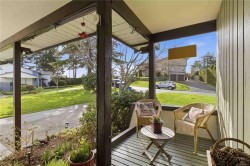 4345 Ridgewood Cres  Saanich, BC V8Z 4Z6