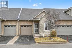 15 GROVETREE Trail  Glanbrook, ON L9B 0B8