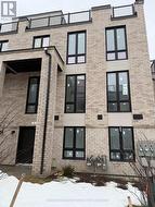 10 BANCROFT LANE  Richmond Hill, ON L4E 1M1