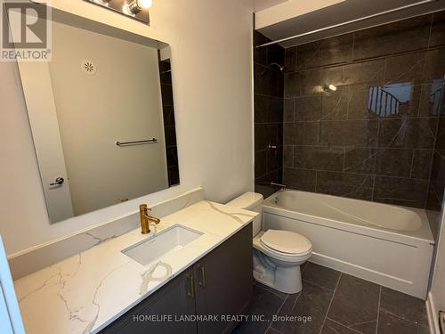 29 Bancroft Lane, Richmond Hill, ON - Indoor Photo Showing Bathroom