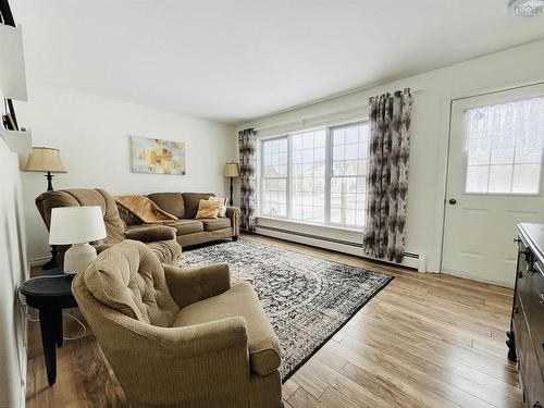 93 Herrett Road, Springhill, NS 