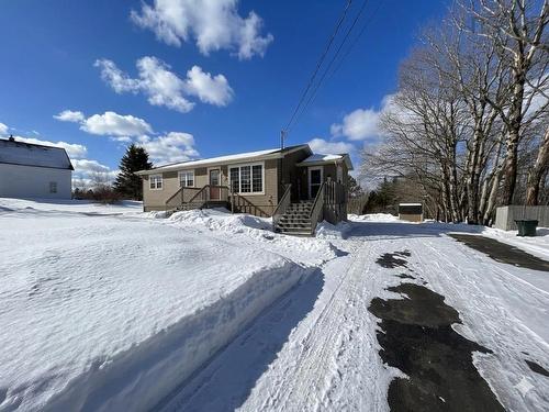 93 Herrett Road, Springhill, NS 