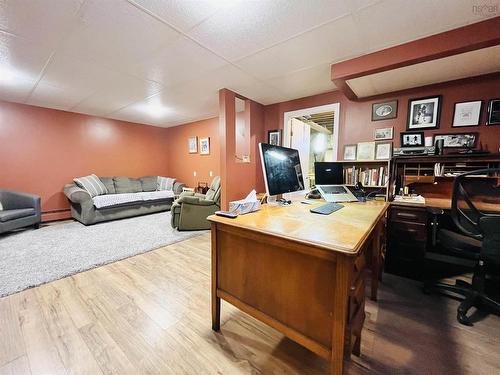 93 Herrett Road, Springhill, NS 