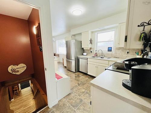 93 Herrett Road, Springhill, NS 