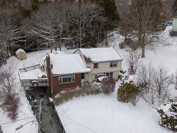 61 Helene Avenue  Woodlawn, NS B2X 1G5