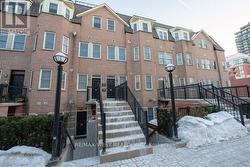 59 - 760 LAWRENCE AVENUE W  Toronto, ON M6A 3E7