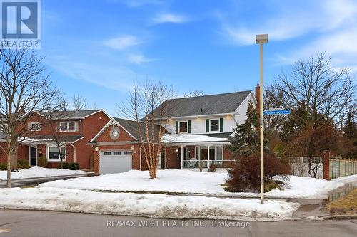 690 ROBERTSON CRESCENT  Milton, ON L9T 4V5