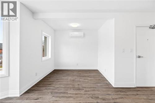 253 St Clair Boulevard Unit# 2, Hamilton, ON - Indoor Photo Showing Other Room