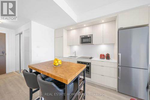 2039 - 20 Inn On The Park Drive, Toronto, ON - Indoor Photo Showing Other Room