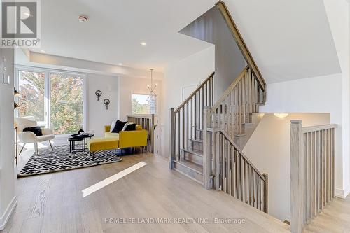 77 Jefferson Side Road, Richmond Hill, ON - Indoor Photo Showing Other Room